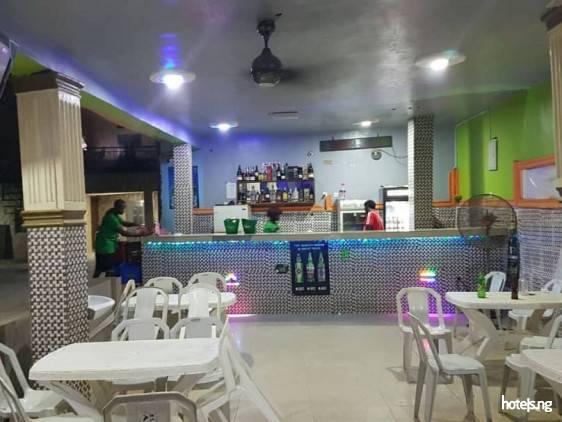 Omoba Royal Hotel