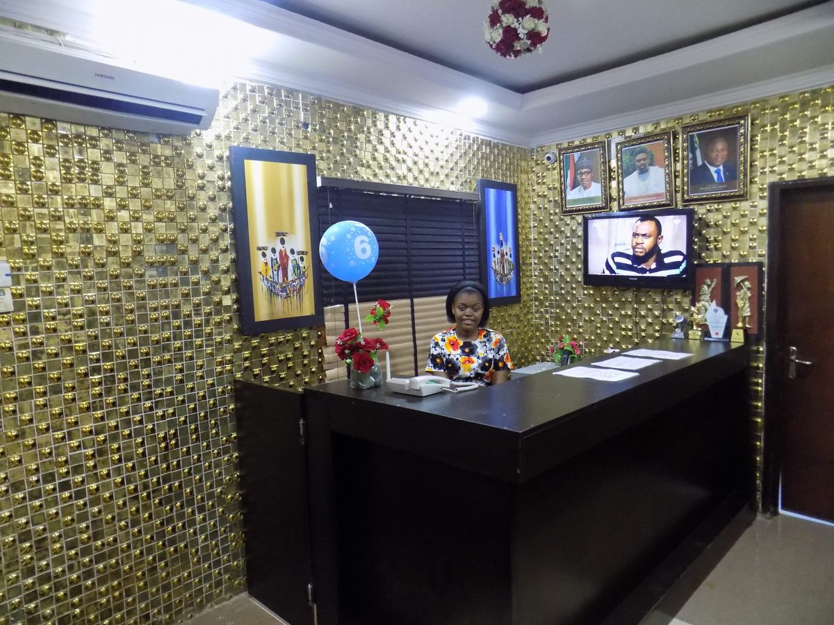 Omoba Royal Hotel