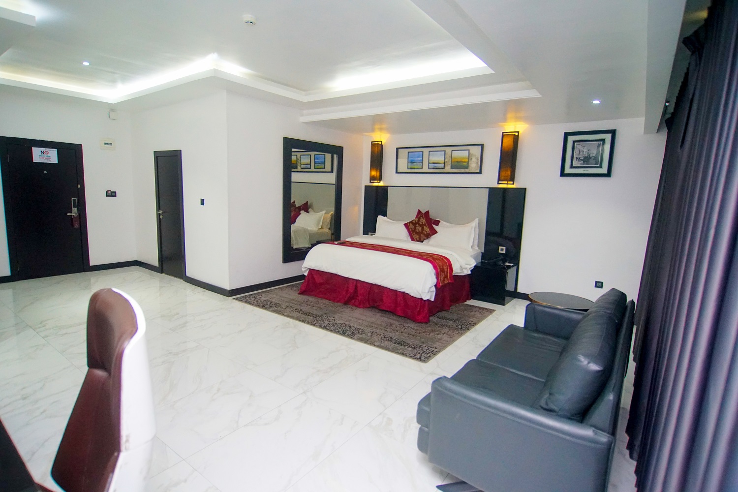 Parktonian Hotels (Lekki)