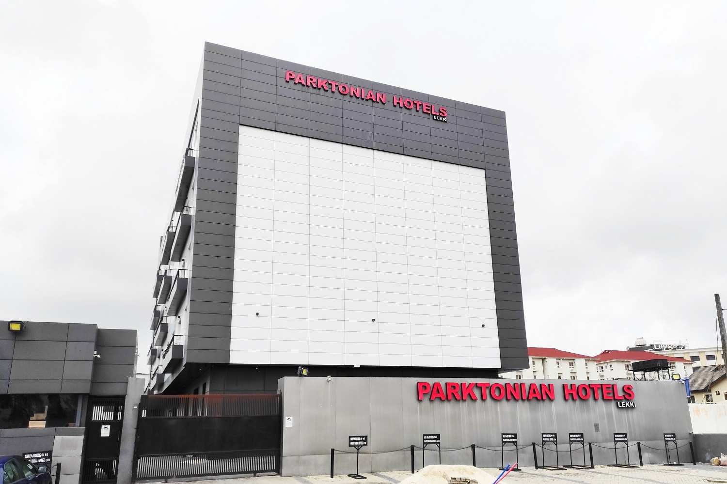 Parktonian Hotels (Lekki)