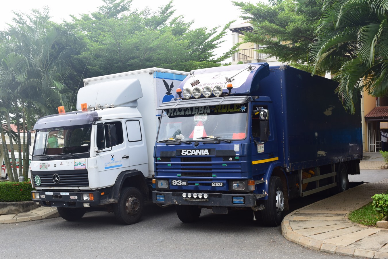 Express movers   ( Lagos )