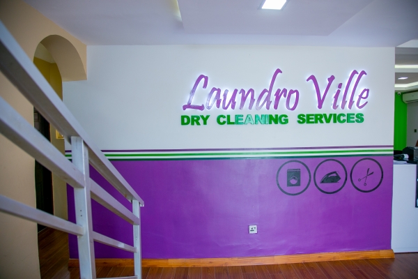 LAUNDROVILLE DRY CLEANING SERVICES